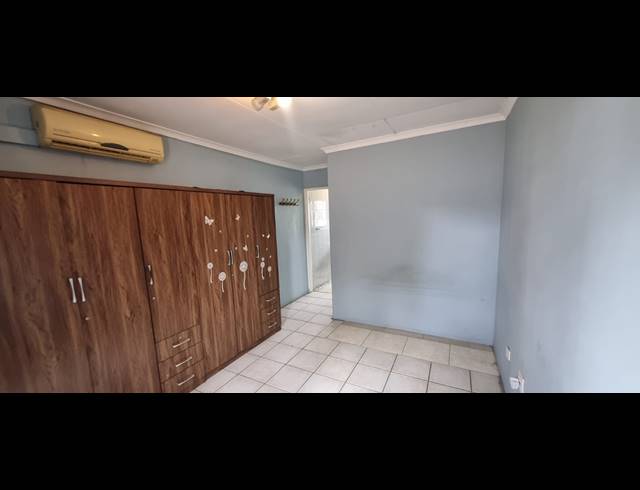 3 BEDROOM FLAT FOR SALE IN GLENWOOD